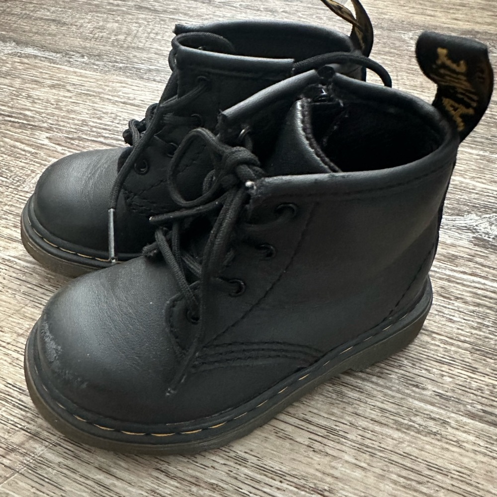 toddler doc marten boots shoes (dr. martens)
